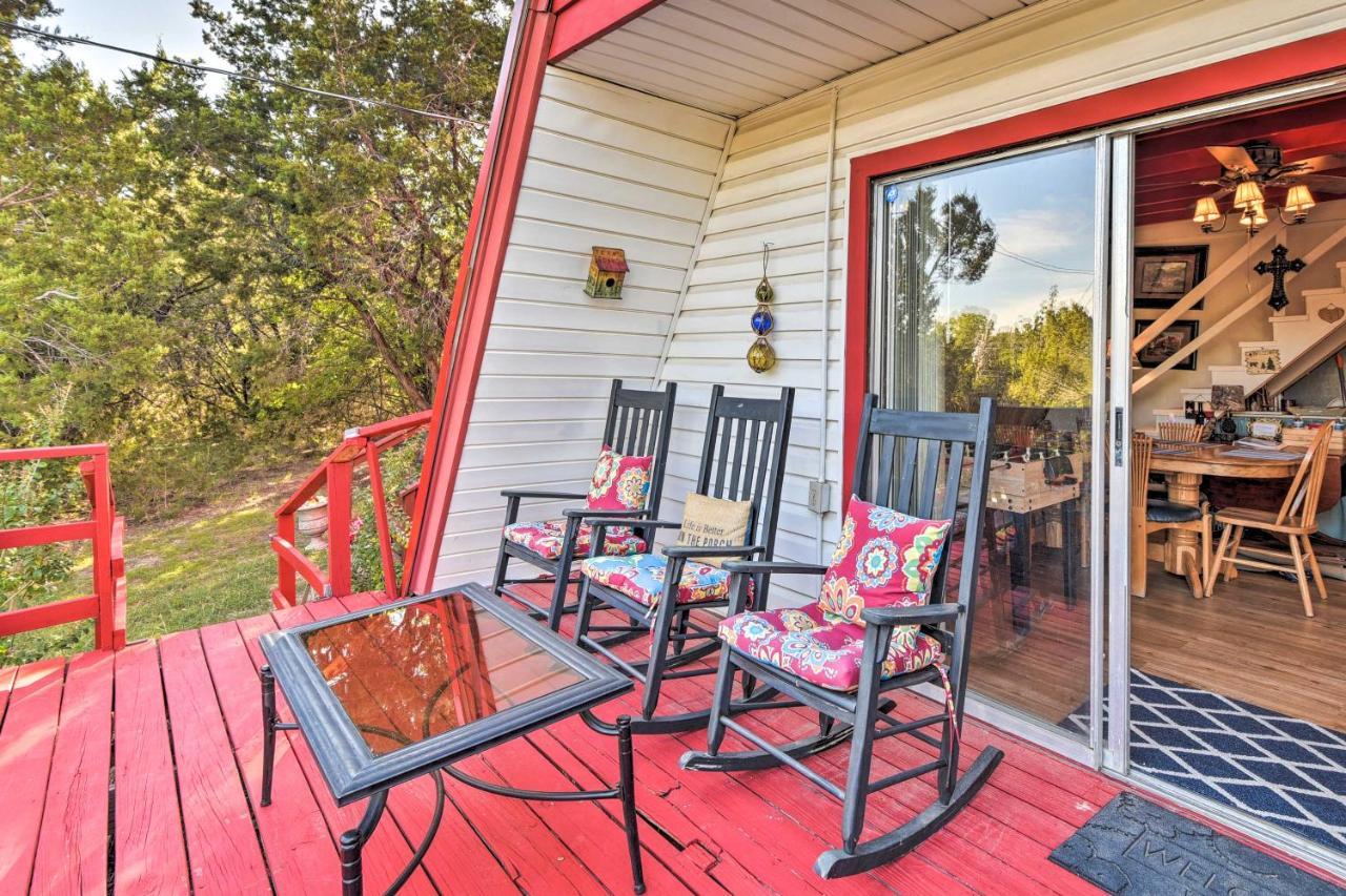 Charming Lake Creek Cabin With Pool Access And Decks Granbury Exteriör bild
